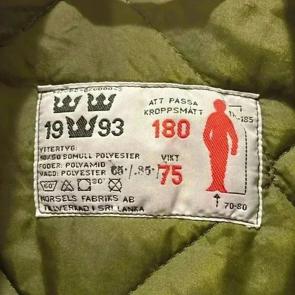 Men’s Vintage Swedish Military Green Long Coat from the 1990’s - Picture 2 of 5